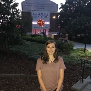 Meet your Posher, Caroline